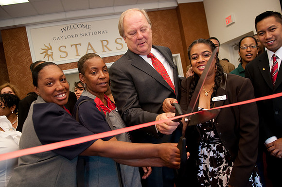 RibbonCutting-6655