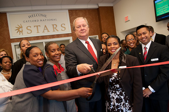 RibbonCutting-6666