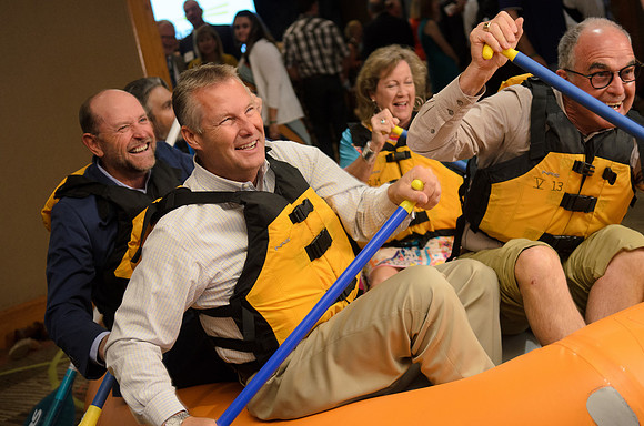 AAPL_Denver-1042